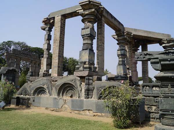 10. కాకతీయుల ప్రస్థావన