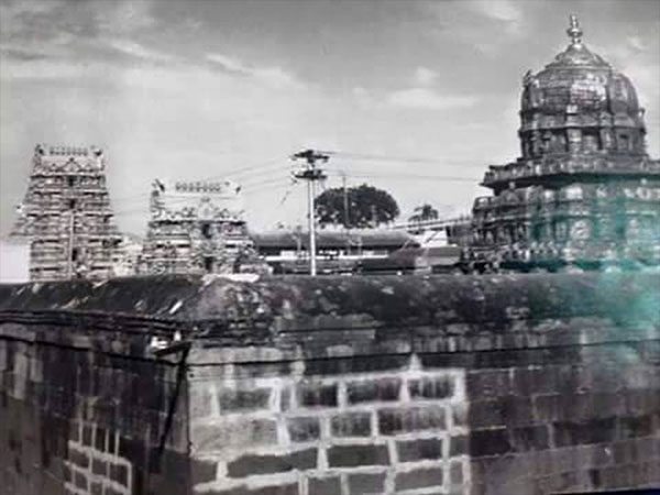 10 పన్నెండేళ్ల పాటు మూసివేశారు