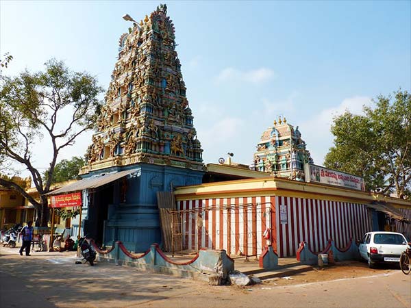 11. త్రికోణాకారంలో...