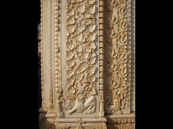 12. తెల్లవారుజాము 4 గంటలకు