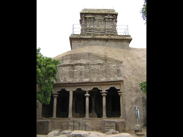12. కృష్ణ మండపం