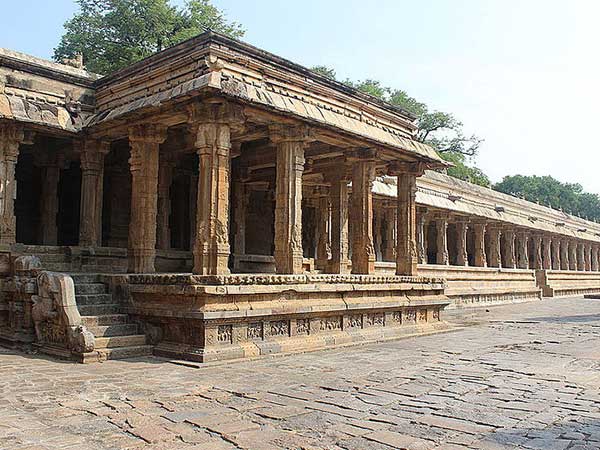 12. వివిధ శాసనాలు ఉన్నాయి.