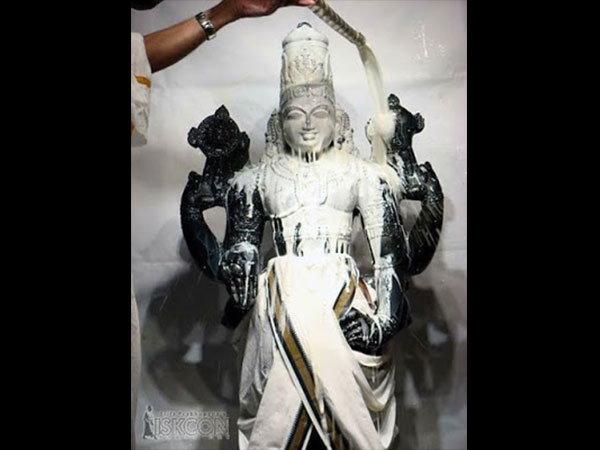 13. స్త్రీ విగ్రహమా