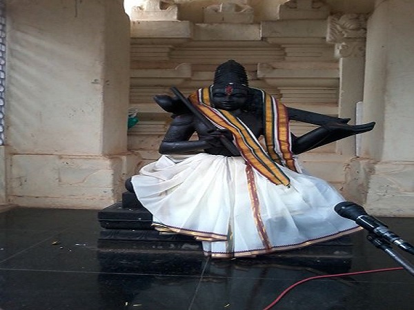 13. అనేక మంటపాలు