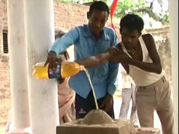 14. ఖబీస్ బాబా ఆలయం