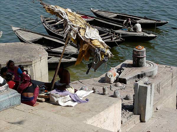 15. ప్రైవేటు ఘాట్ లు కూడా