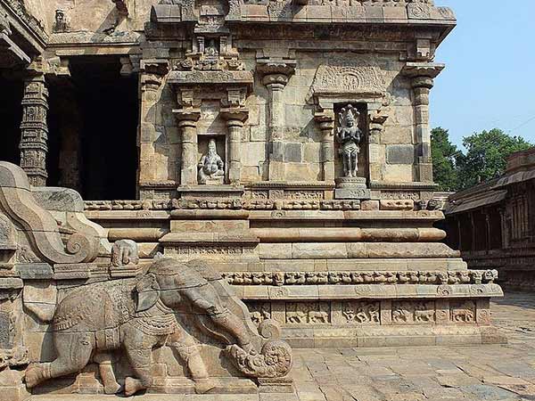 19. కోమల వల్లి అమ్మవారి గోపురం