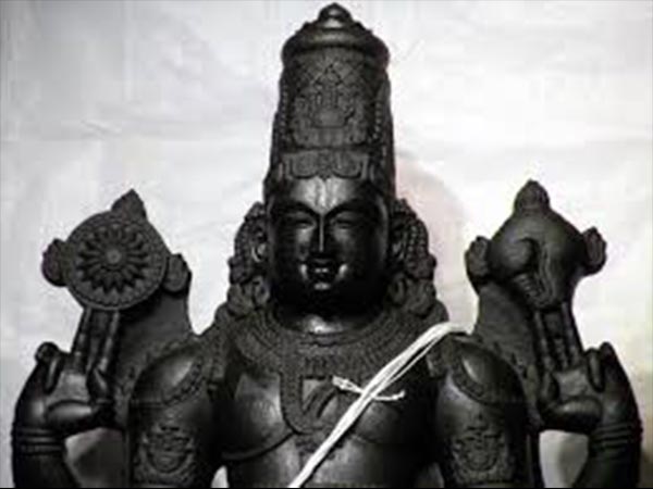 3.ఆ గ్రామం నుంచి మాత్రమే