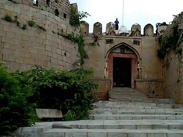 5. మెదక్ ఫోర్ట్