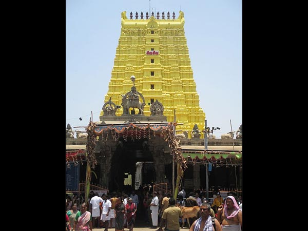 6. రామనాథ స్వామి లింగం రామేశ్వరం
