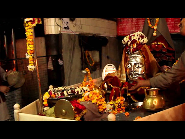 9. అందరికీ ప్రవేశం