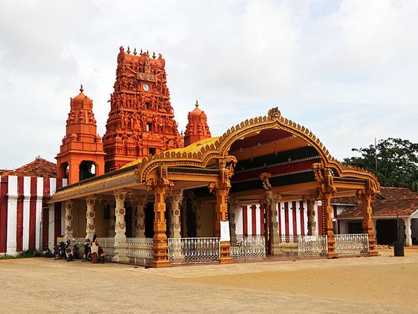 9. ఆలయం ఎవరు కట్టించారంటే