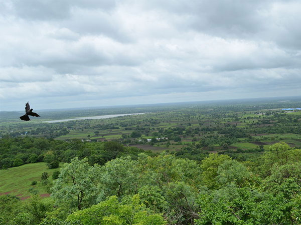 1.అనంతగిరి కొండలు