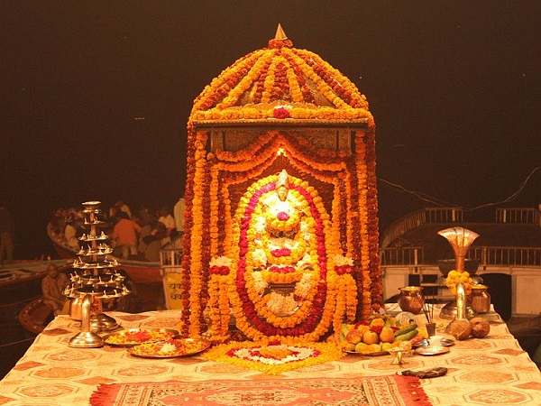 10. రంధ్రాల నుంచి మాత్రమే
