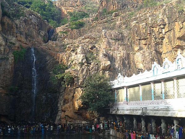ఆ గుహ జాడ తెలుసుకుంటే భూ భాగంలో సగం..
