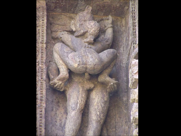 15.శృంగార చిత్రాలు, శిల్పాలు కూడా
