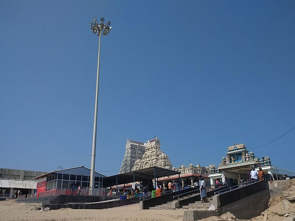 17. రోడ్డు మార్గం