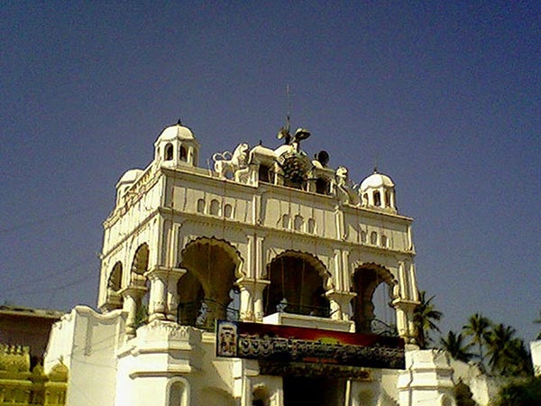 18. విమానం ద్వారా