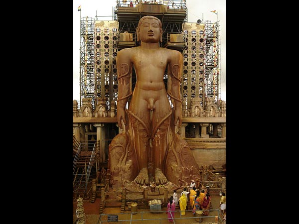 గిర గిర తిరిగే స్థంభం...గాల్లో నిలిచిన స్థంభం...సంతానం ఇచ్చే