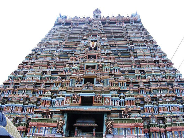 20. 156 ఎకరాలు, 21 గోపురాలు