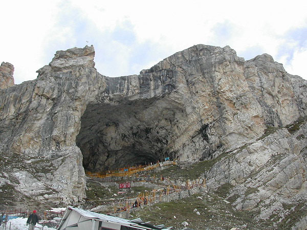 3. అమర్నాథ్ గుహ