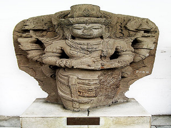 3.బాలుడి రూపంలో
