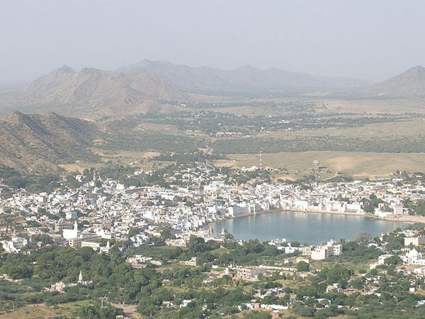 4.పుష్కర సరోవరం