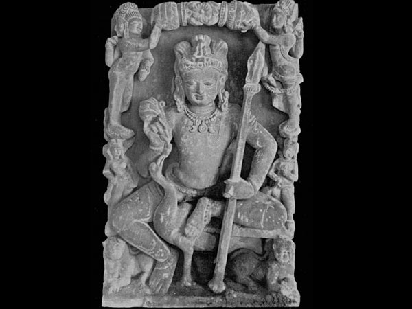 5.కినుకు వహిస్తాడు