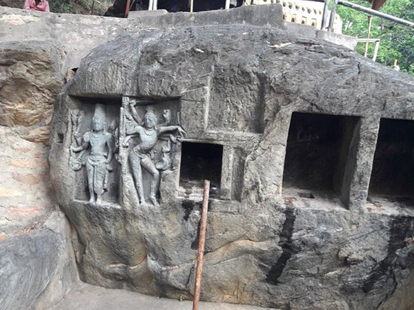 5.మూడు ముఖాలు కలిగిన మాత
