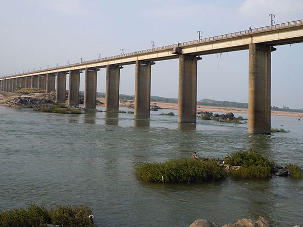 7. 2,168 అడుగుల ఎత్తులో