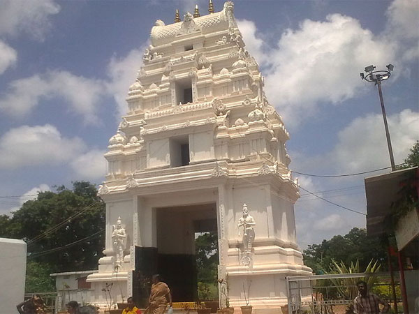 8. నిజాం నవాబుచే
