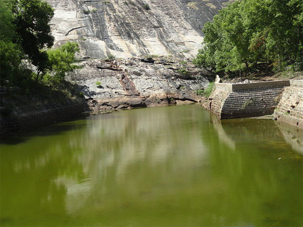 9. రాణీ మహల్, రాజ్ మహల్