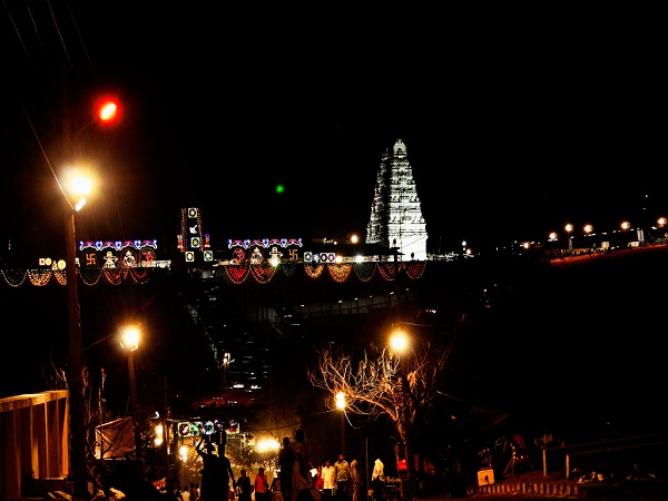 కాశీకి పంపి