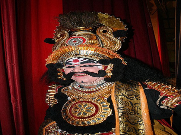 1. కర్కటితో కలిసి