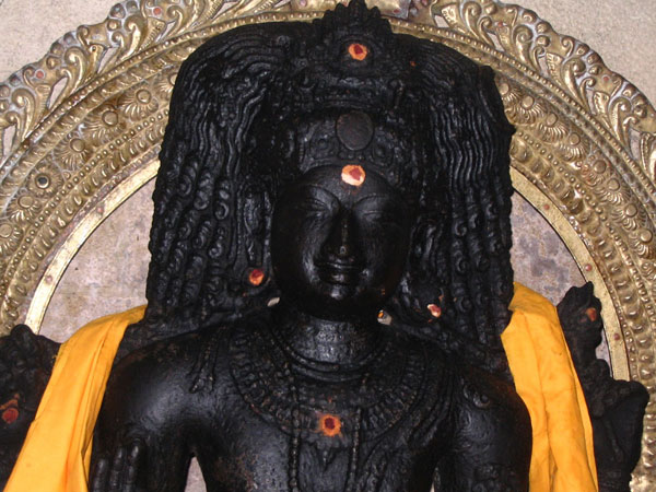 చిన్నపిల్లవాడు తిరుజ్జాన సంబంధార్