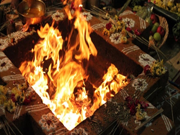 1000 యాగాలు