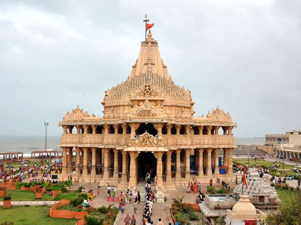 7. మొదట బంగారంతో