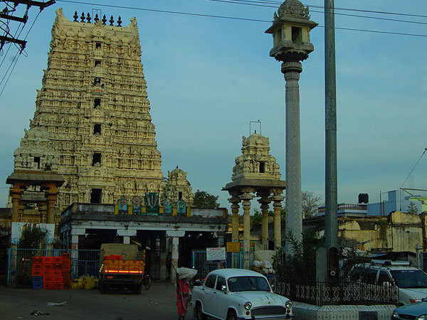 12. ముందుగా వీరు ముగ్గురు