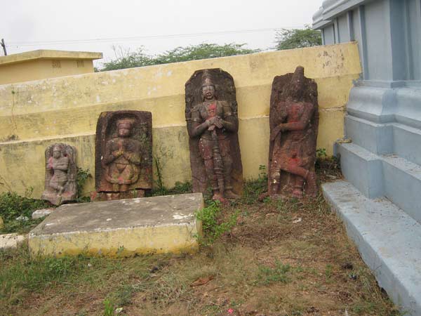 17. ఆ పుట్టపై వేసి తగులబెట్టారు.