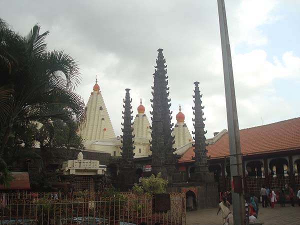 18. విశాలమైన మండపం