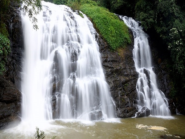 3. జలపాతాల నిలయం