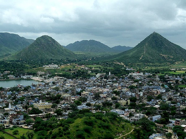 7. గుర్జార యువతిని
