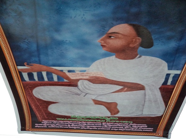 దేవాలయంలో రెండు ద్వారాలు