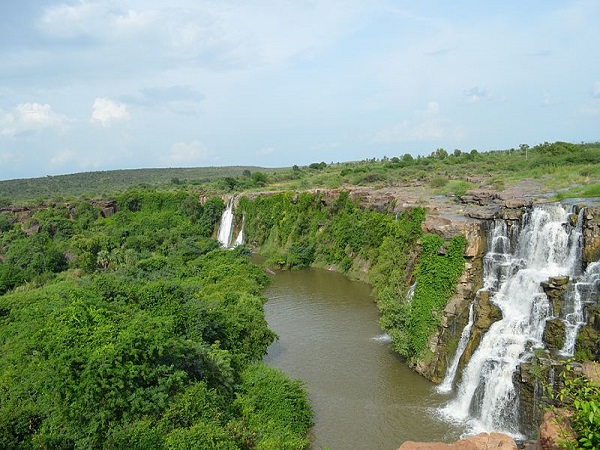 ఎత్తి పోతల జలపాతం