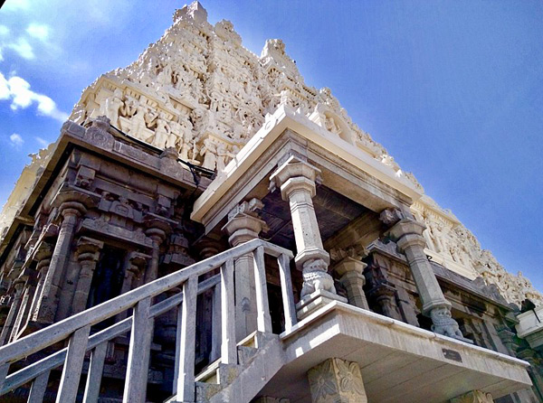 కామాక్షి అమ్మవారి ఆలయం