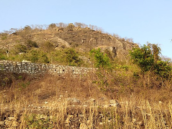 అతి నిటారైన పర్వత శిఖరం