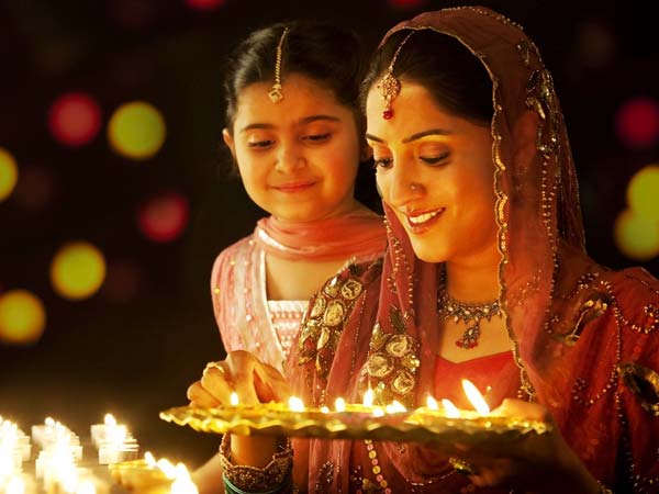 మూడు పూటలా నైవేద్యం