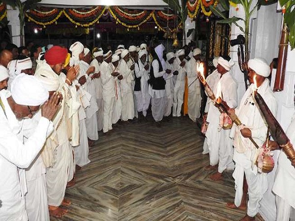 ఆ కుండల్లోనే