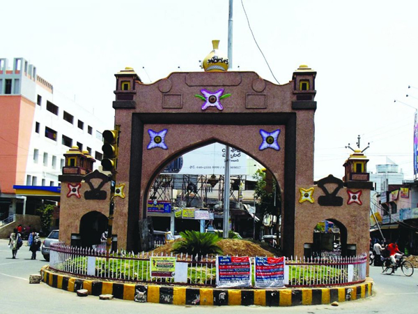 కరీం నగర్ నుంచి 70 కిలోమీటర్లు