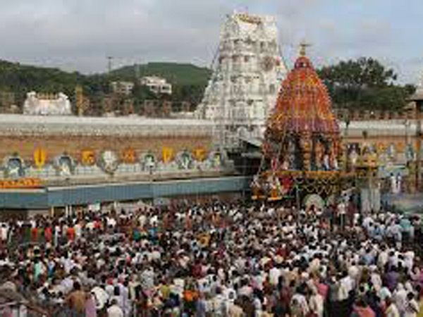 దర్శనం చేసుకొని కాని వెనుదిరగరు